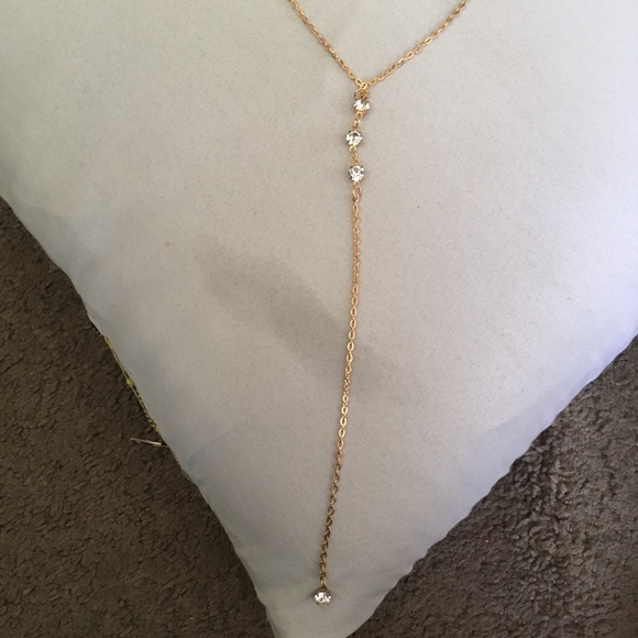 💐3/$20 or 4/$25 💐Gold backdrop necklace - Picture 6 of 7